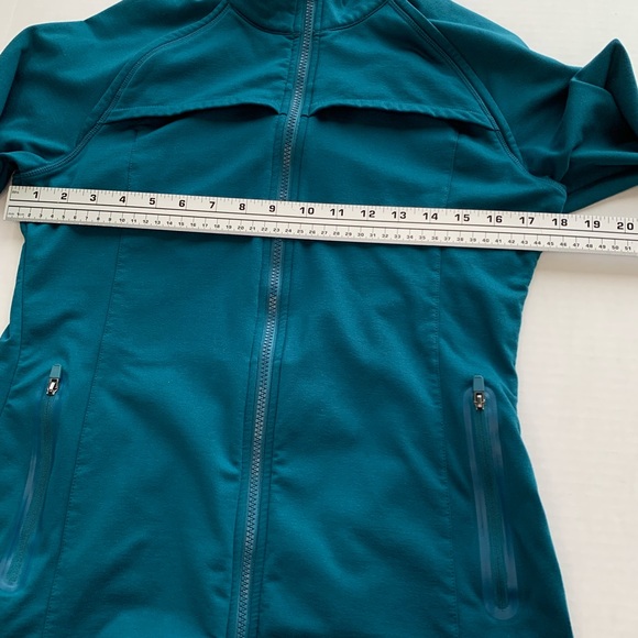 Fabletics Jacket - Teal - Medium - EUC - Athletic - Yoga - Workout - Picture 14 of 15